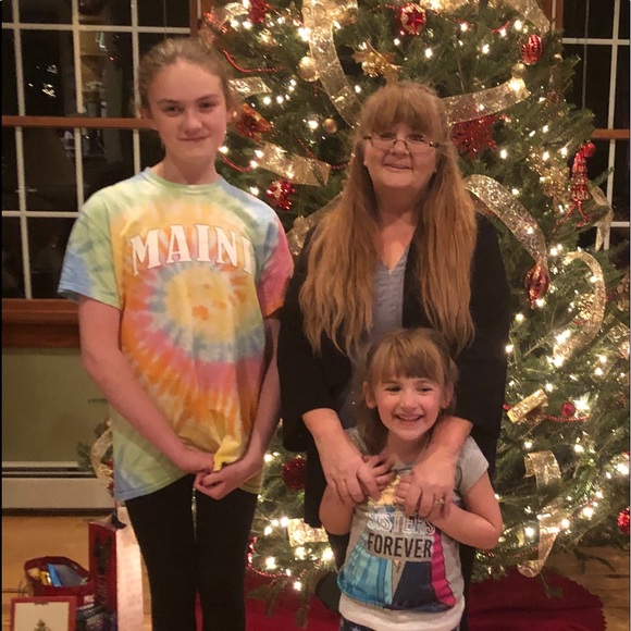 Meet your Posher, Cindy - Picture 2 of 3